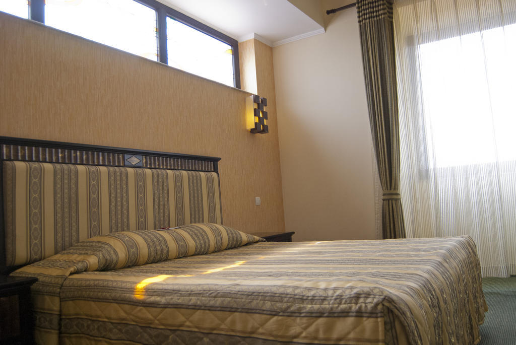 Hotel Tecadra Pipera Екстериор снимка