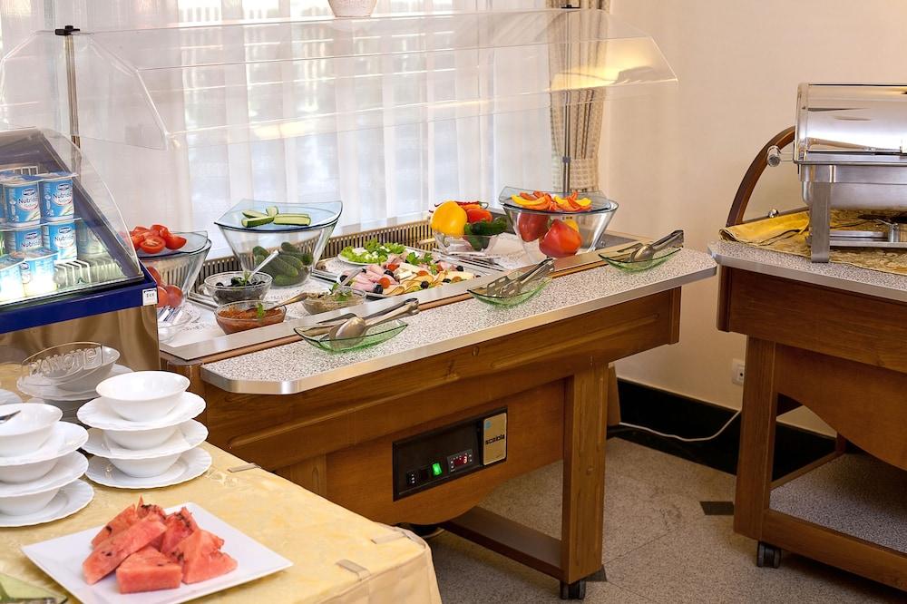 Hotel Tecadra Pipera Екстериор снимка