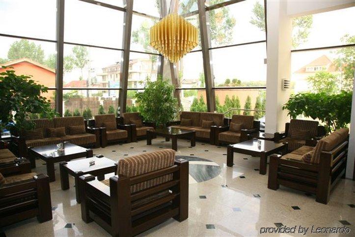 Hotel Tecadra Pipera Интериор снимка