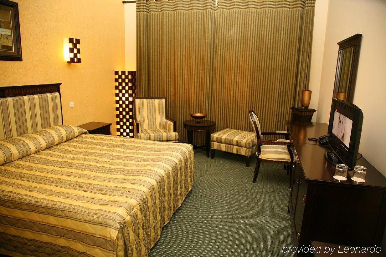 Hotel Tecadra Pipera Стая снимка