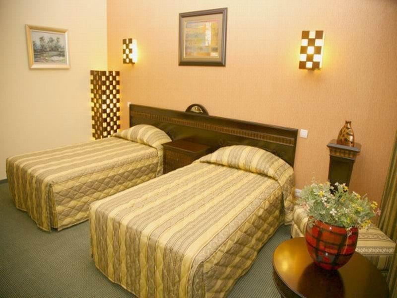 Hotel Tecadra Pipera Стая снимка